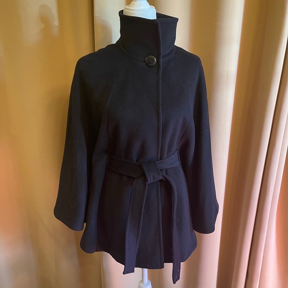 NEW! Ellen Tracy Black Belted Cape Coat Size Small - Picture 1 of 12